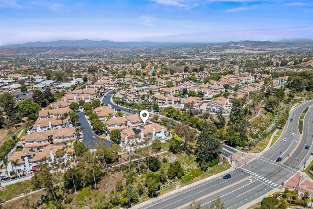 https://cdn.realtyfeed.com/cdn/127/306543692/e3c41cfdce1e4b2aead6d57a76949187.webp