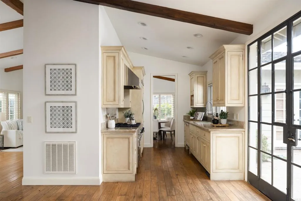https://cdn.realtyfeed.com/cdn/127/306543710/0ceec4d5b228840ca290dd102cc67c70.webp