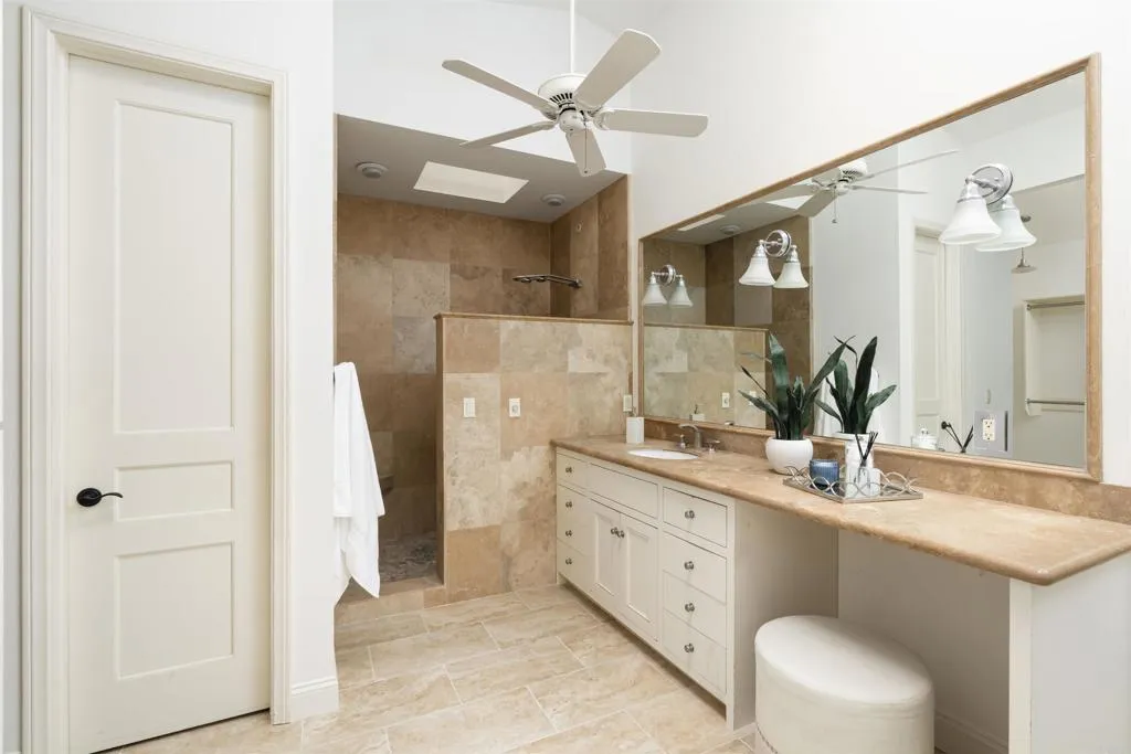 https://cdn.realtyfeed.com/cdn/127/306543710/47ed21cbd3c22f48245aca2baa0d77d0.webp