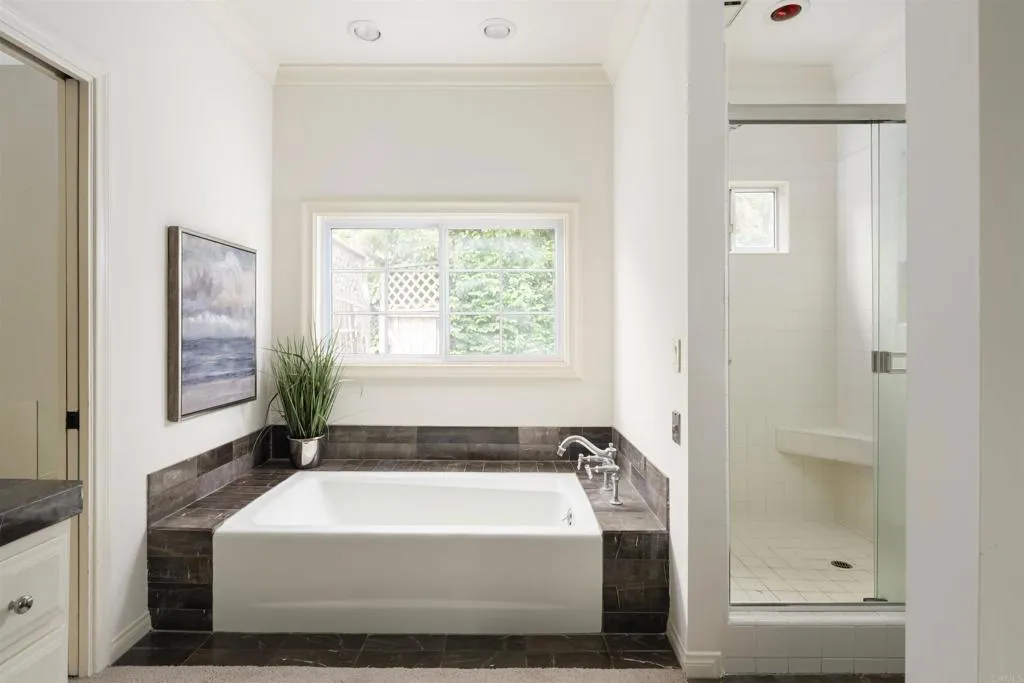 https://cdn.realtyfeed.com/cdn/127/306543710/bac6133185117caa03c7255b593abaf7.webp