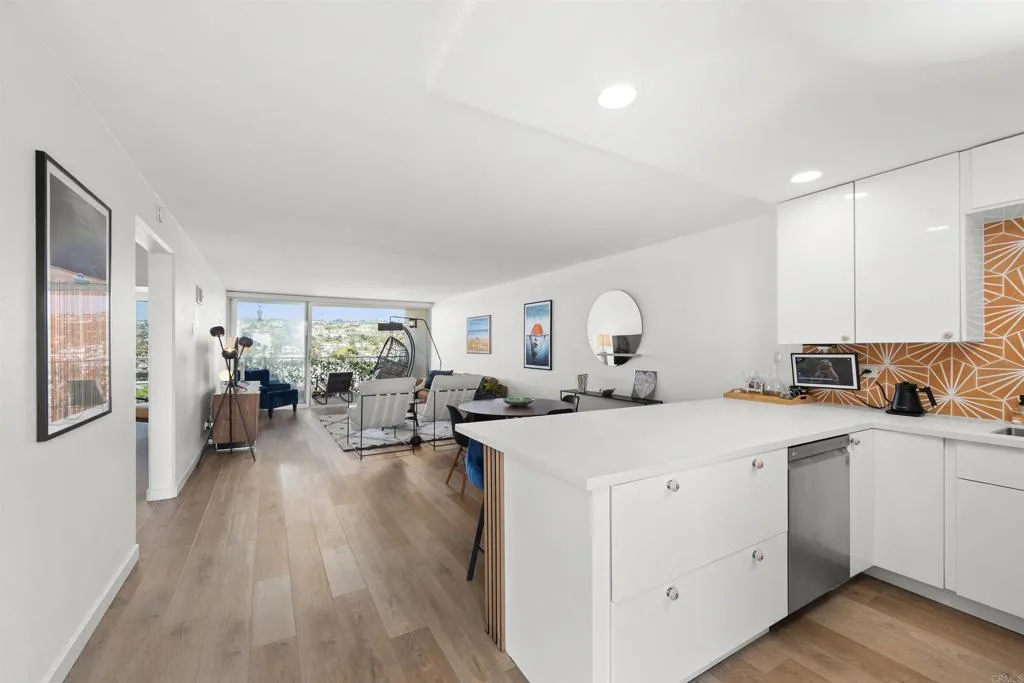 https://cdn.realtyfeed.com/cdn/127/306543734/ef1b9e613bc623b9de60e8d1d044b63e.webp