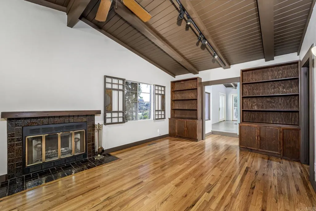 https://cdn.realtyfeed.com/cdn/127/306543763/53cd42f3864176ddb4a244fa5257d423.webp