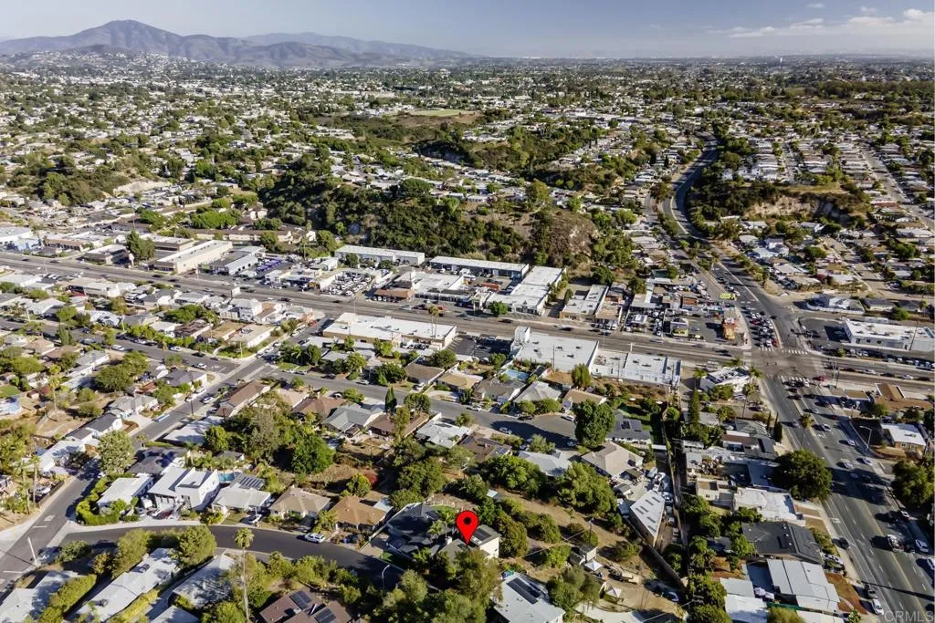 https://cdn.realtyfeed.com/cdn/127/306543763/88d6d887218033f5e9667b63339bb9c9.webp