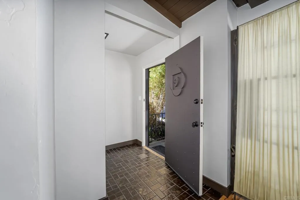 https://cdn.realtyfeed.com/cdn/127/306543763/e27a819d9144cd7529ef193f90e0b4a0.webp