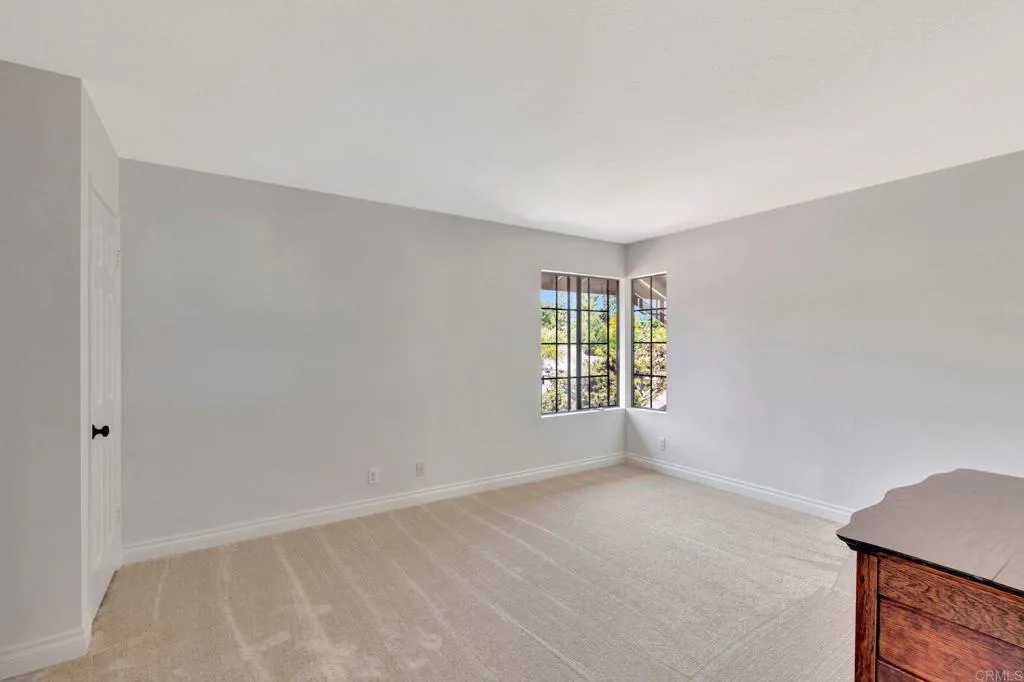 https://cdn.realtyfeed.com/cdn/127/306543792/4af6f3715c9553ea3e386de09feb8da8.webp