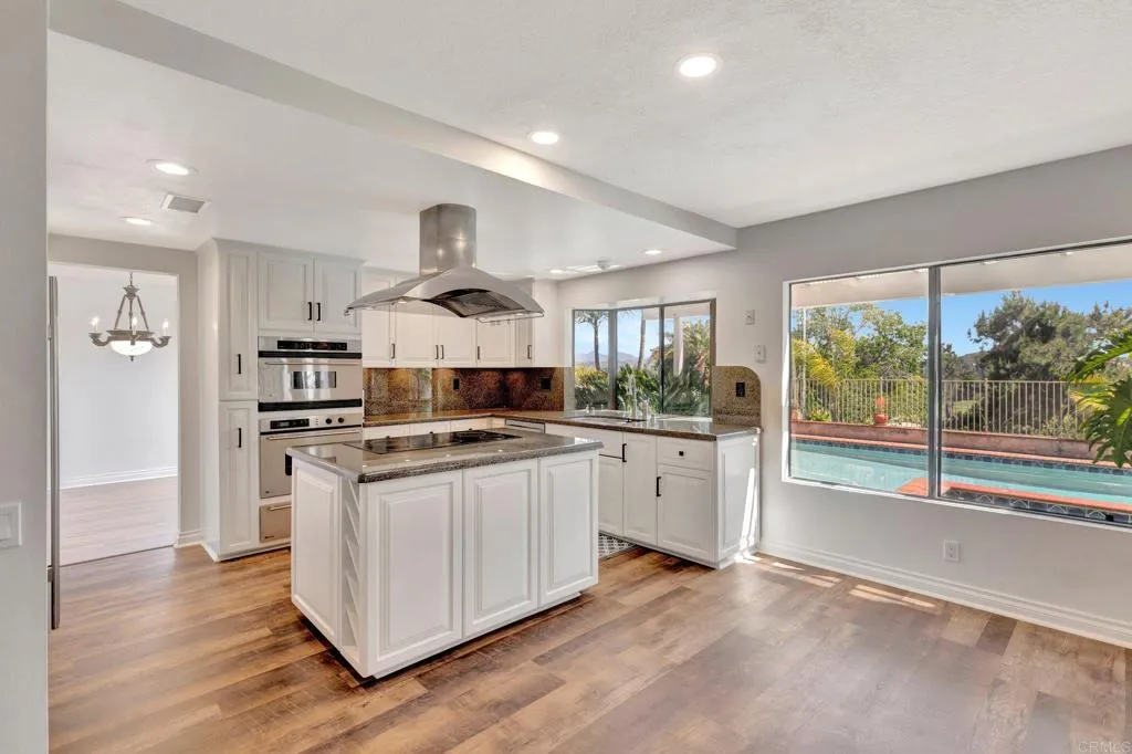 https://cdn.realtyfeed.com/cdn/127/306543792/c2d7ca3ead59d1b167f6cda379a63fd4.webp