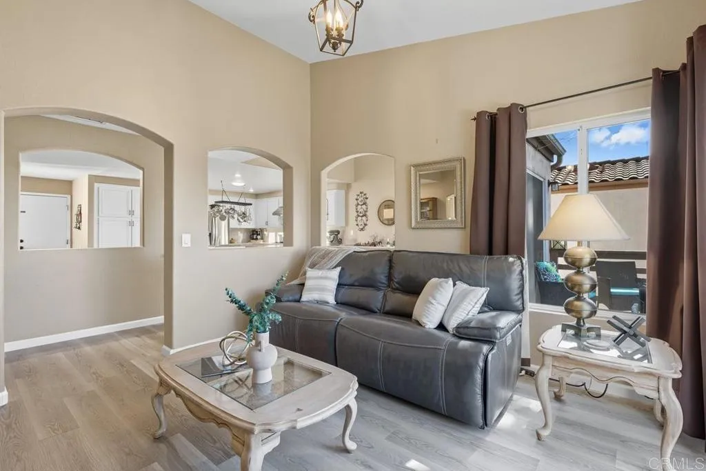 https://cdn.realtyfeed.com/cdn/127/306543809/6da5da2c1a9e3eebe26422982d8d8700.webp
