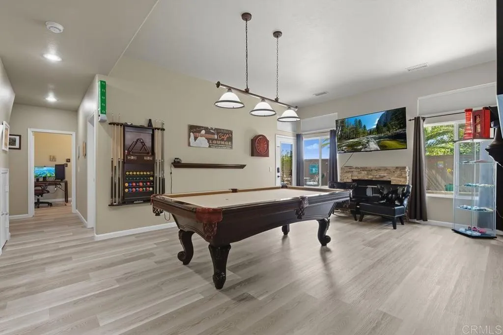 https://cdn.realtyfeed.com/cdn/127/306543809/6f9b1e5c4f9f381f81eb81e18e2235a1.webp
