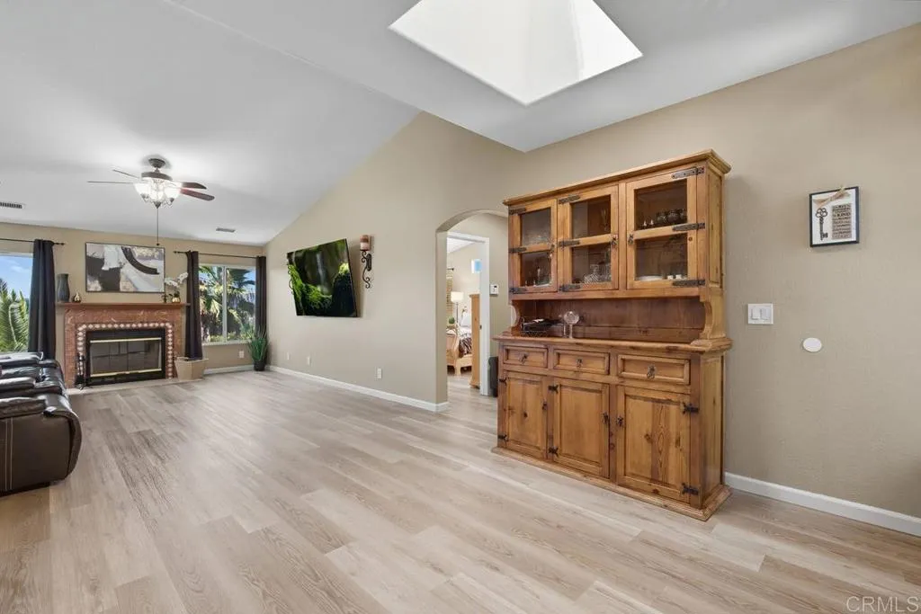 https://cdn.realtyfeed.com/cdn/127/306543809/7d47948a2e9152faaabcb4aaeecf0d20.webp