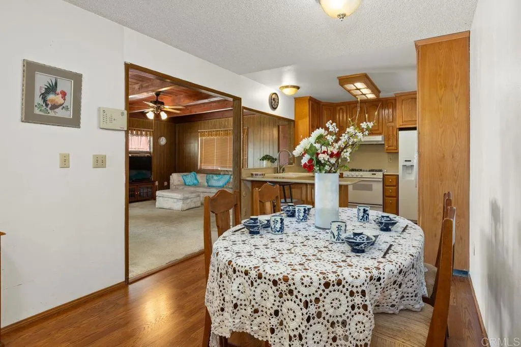 https://cdn.realtyfeed.com/cdn/127/306543842/f71be3599c33d0eed468dba180bb30a9.webp