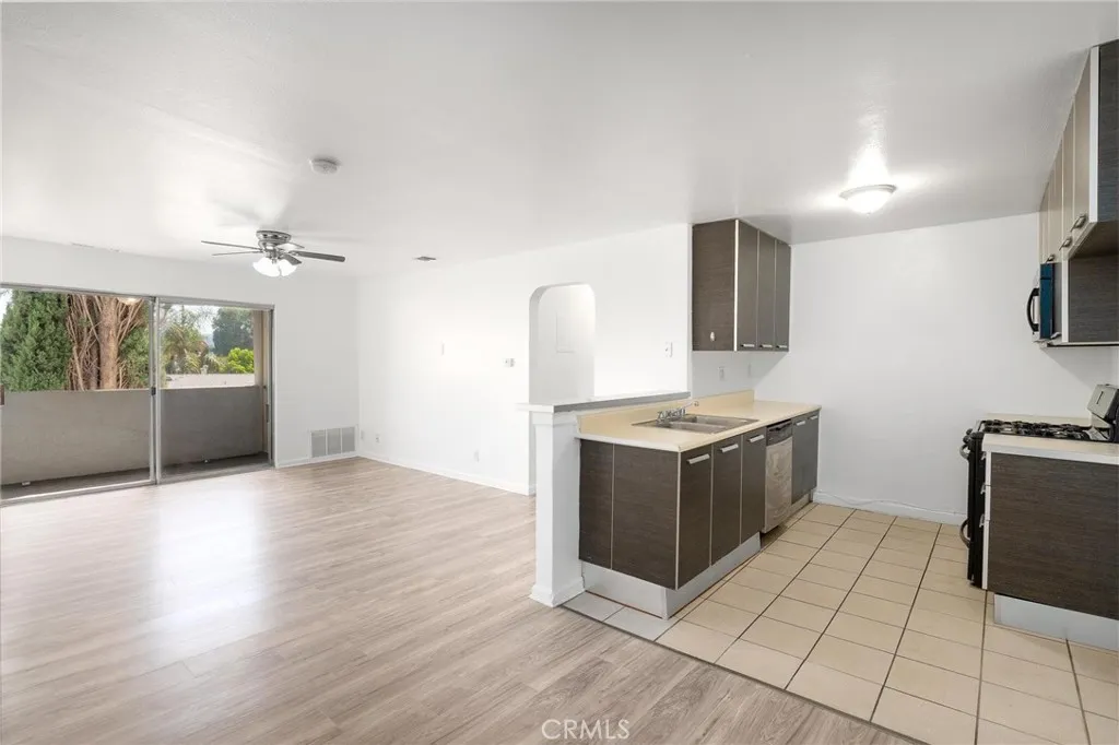 7254 Vassar Ave 308