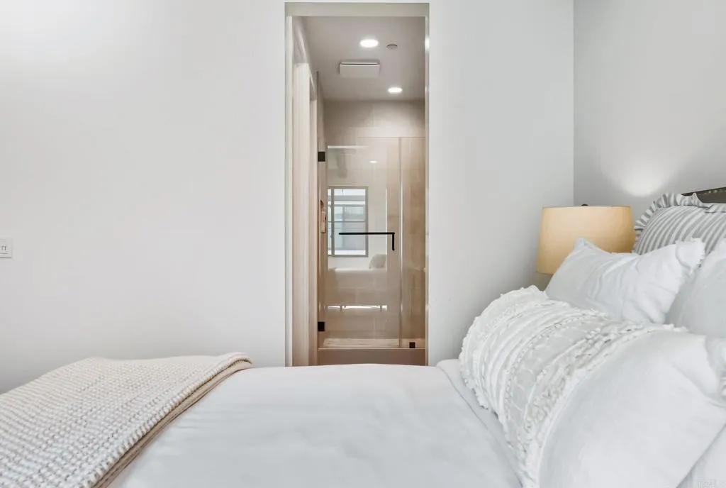 https://cdn.realtyfeed.com/cdn/127/306543919/b81698f291b7b658fa9f4bc4f1300b7d.webp
