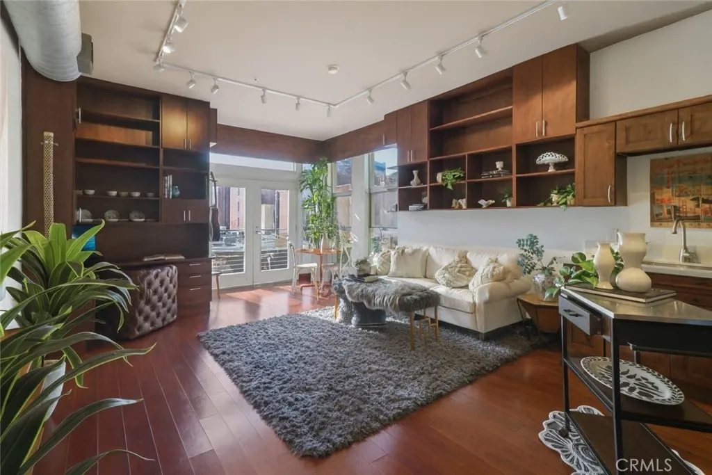 https://cdn.realtyfeed.com/cdn/127/306543931/0dd434d743cc6e94d230db9c36c82db2.webp