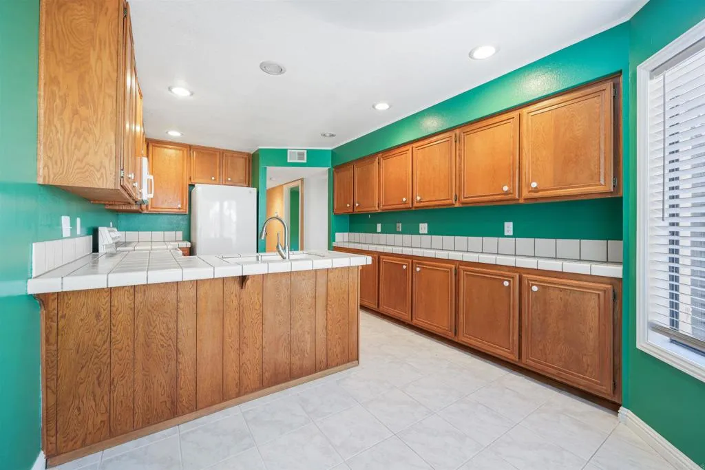 https://cdn.realtyfeed.com/cdn/127/306543935/07f4f768af4f3b2ec26a84d0b457d870.webp