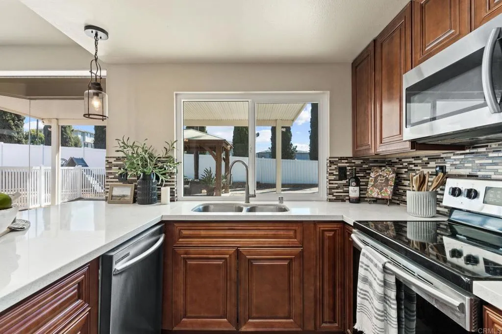 https://cdn.realtyfeed.com/cdn/127/306543943/0e728c0ff8daf6dd9b16e516fdd09cd5.webp