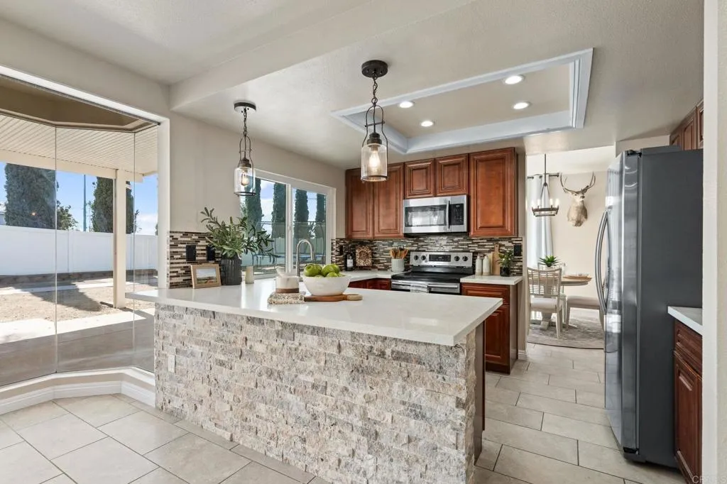 https://cdn.realtyfeed.com/cdn/127/306543943/7c9b7a295920d1651a221a931dbc3e09.webp