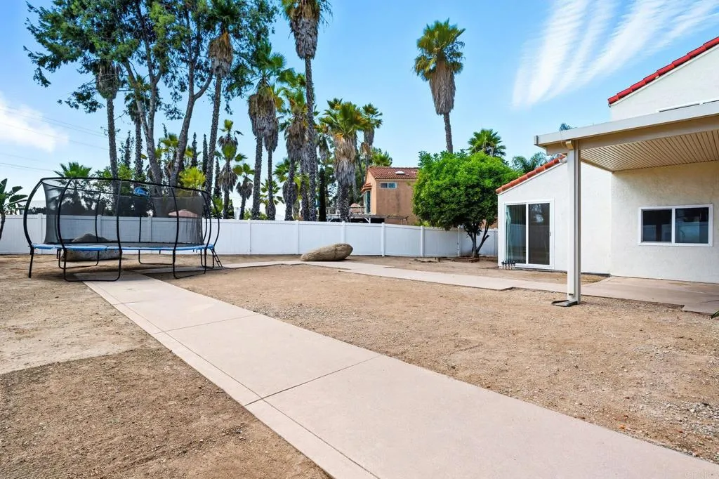 https://cdn.realtyfeed.com/cdn/127/306543943/aa3a9ad8ec0207e7fb45cb8fdd7f0ff0.webp