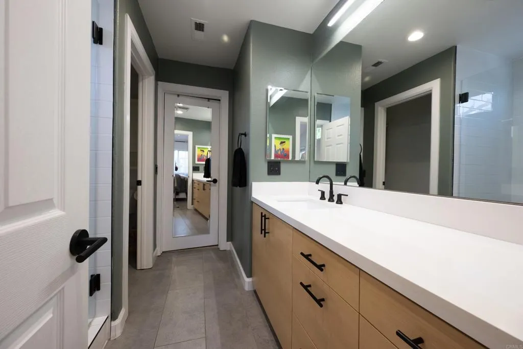 https://cdn.realtyfeed.com/cdn/127/306543946/1ee8c6e6cfe81a0fa27d219fe84bb779.webp