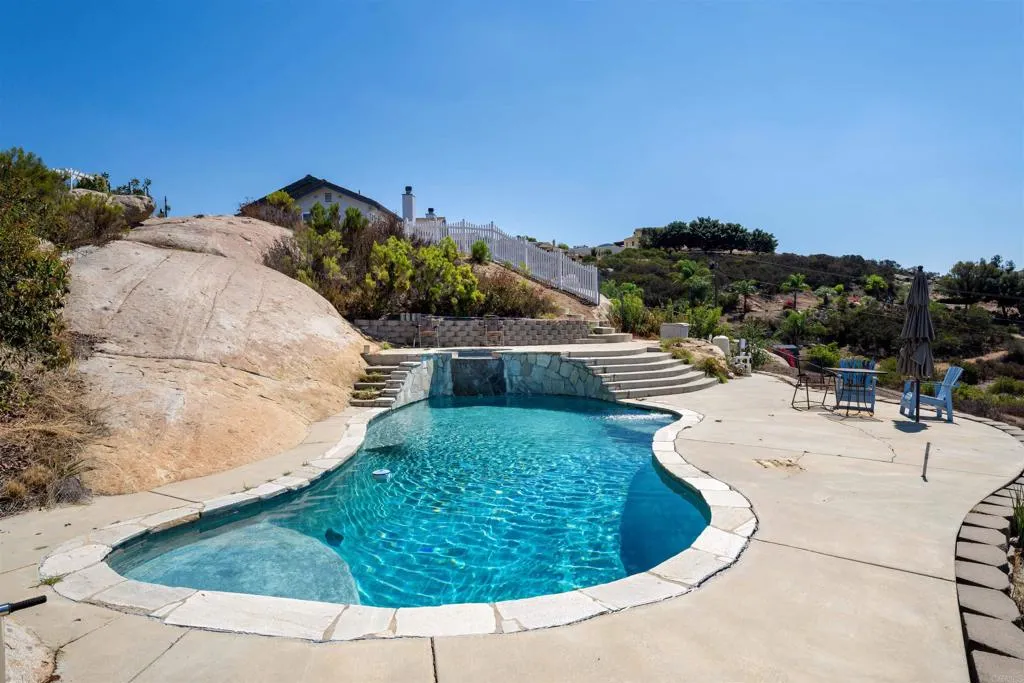 https://cdn.realtyfeed.com/cdn/127/306543949/02c1f1230e619f497921315e69f6196b.webp