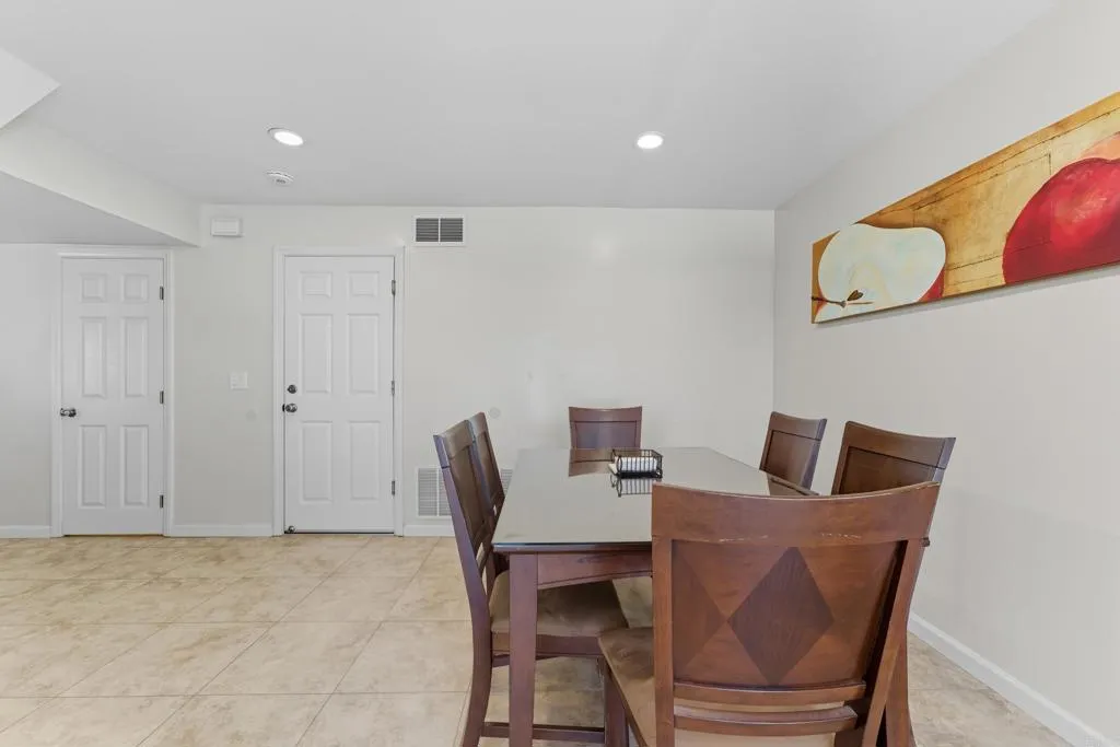 https://cdn.realtyfeed.com/cdn/127/306543989/c908d54bef79eae3916ba01b8b5d90bf.webp