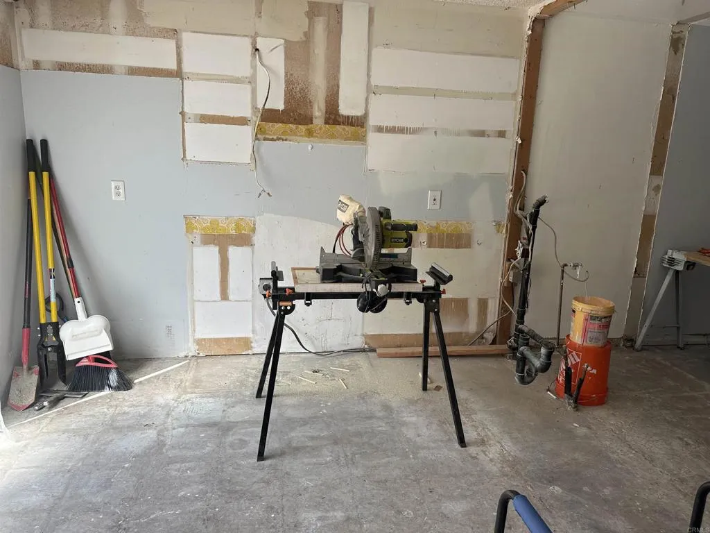 https://cdn.realtyfeed.com/cdn/127/306544181/c1a1a667cadd9d8af45ff573ad5ffa11.webp