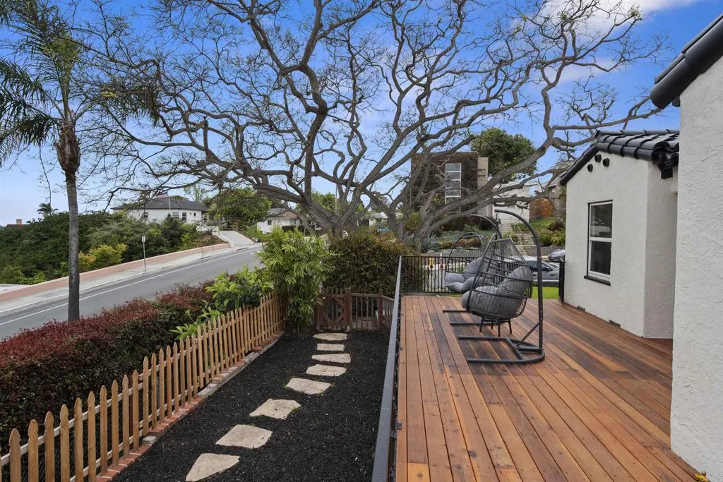https://cdn.realtyfeed.com/cdn/127/306544235/9f9a1d5ee766cb1db4d14f51be02a728.webp