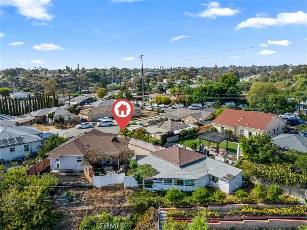 https://cdn.realtyfeed.com/cdn/127/306544237/f76e149e84dbcf92bd4f9d0e7ddfe0e0.webp