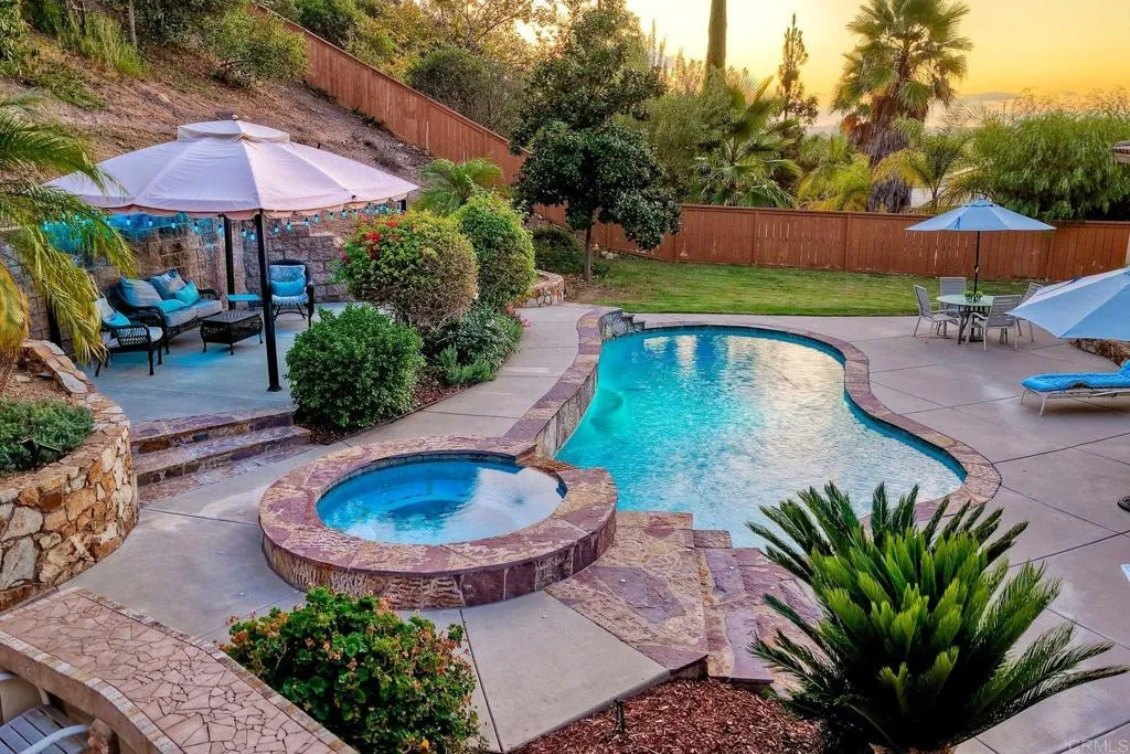 https://cdn.realtyfeed.com/cdn/127/306544262/8a3a22a6ecd2dc7e0c0b251b86b6edbd.webp