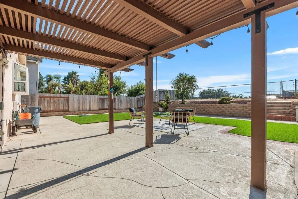 https://cdn.realtyfeed.com/cdn/127/306544316/71c8aa4c94ede8f3e7de656830d7f9cc.webp