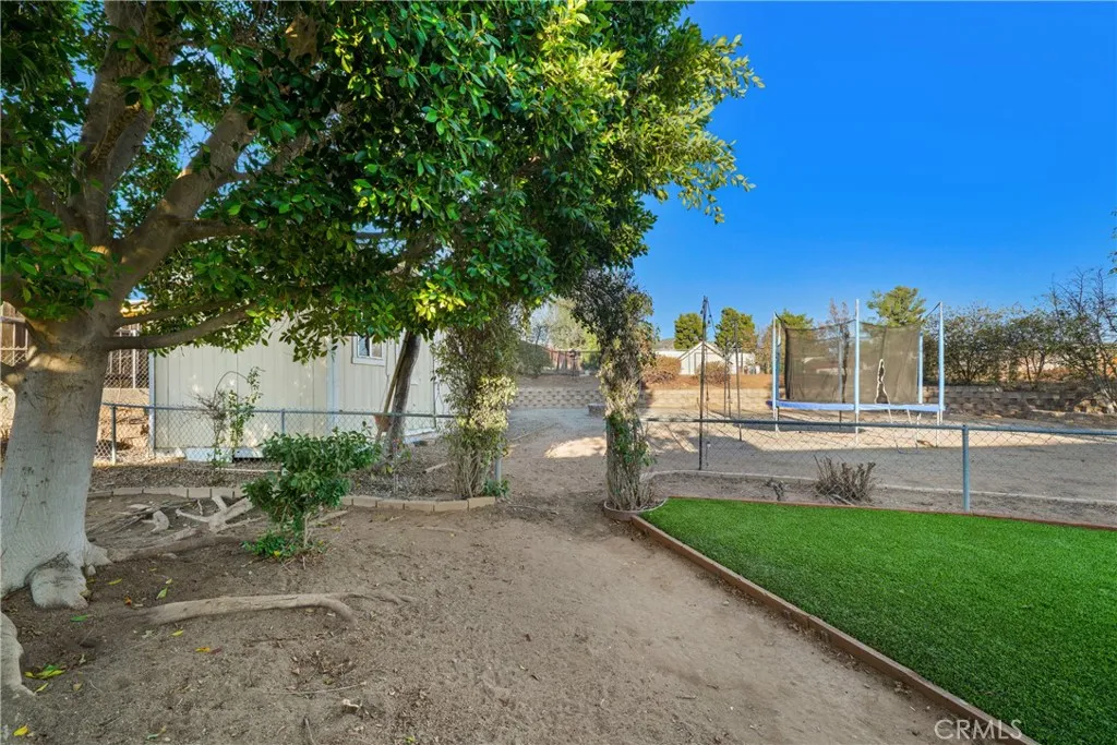 https://cdn.realtyfeed.com/cdn/127/306544369/218e945e405fa5c07f7df0e214fec1ad.webp