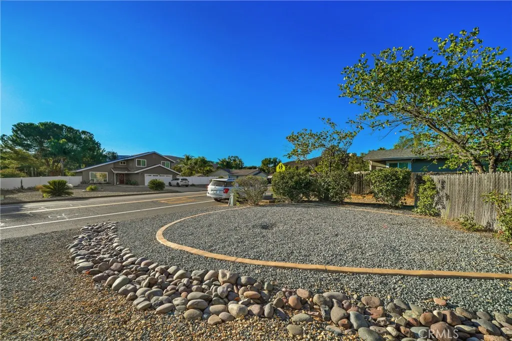 https://cdn.realtyfeed.com/cdn/127/306544369/2c7f653e7a889eadbcfd28544f142bc4.webp