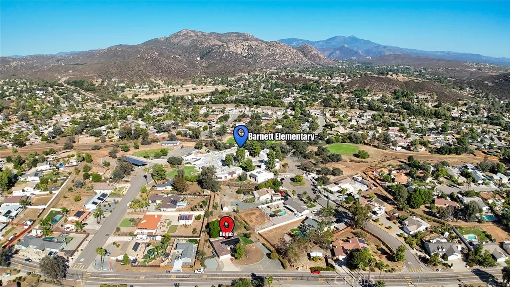 https://cdn.realtyfeed.com/cdn/127/306544369/f516c6cc48c3d25a1f9257412c9b0e0a.webp