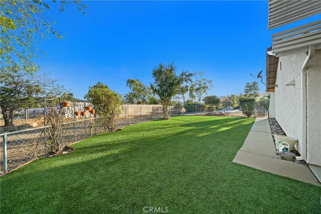 https://cdn.realtyfeed.com/cdn/127/306544369/f54557a4da8e53df2324313afd9373a3.webp