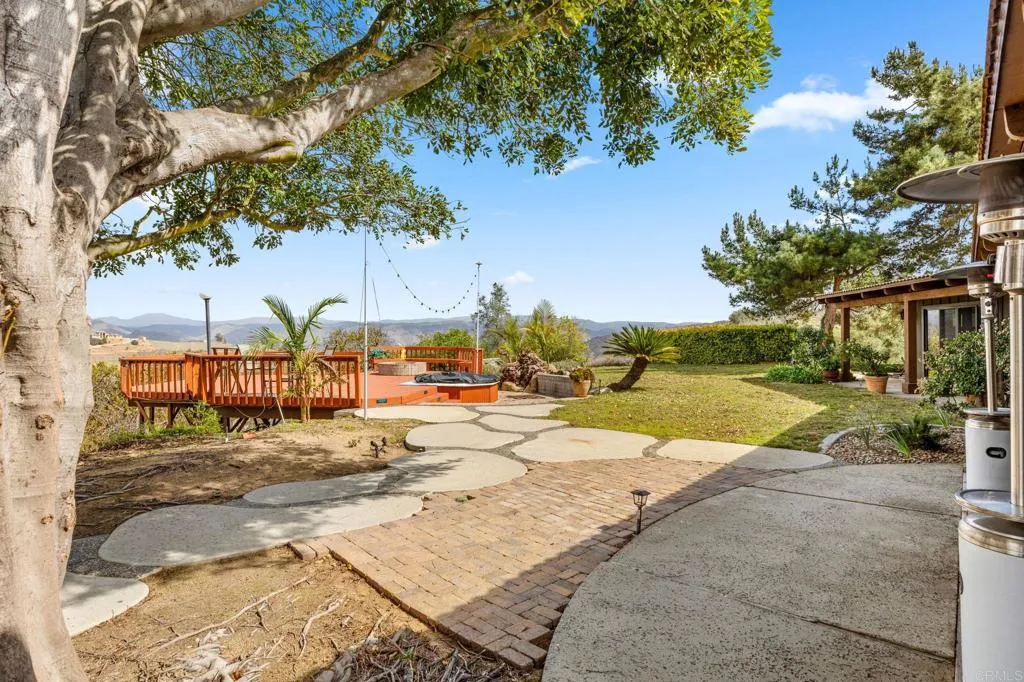 https://cdn.realtyfeed.com/cdn/127/306544438/abdbbb7fecf16f4cd51eb265cdd2e979.webp