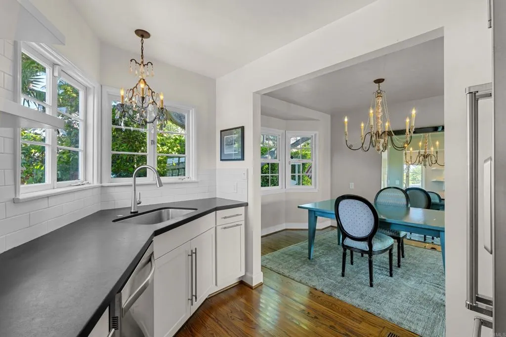 https://cdn.realtyfeed.com/cdn/127/306544443/0776e46bc92b18d5df0cb88471f6cc98.webp