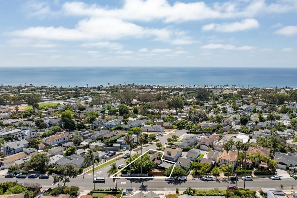 https://cdn.realtyfeed.com/cdn/127/306544443/a82aaaacf98976c35a2cc977d9f76e8d.webp