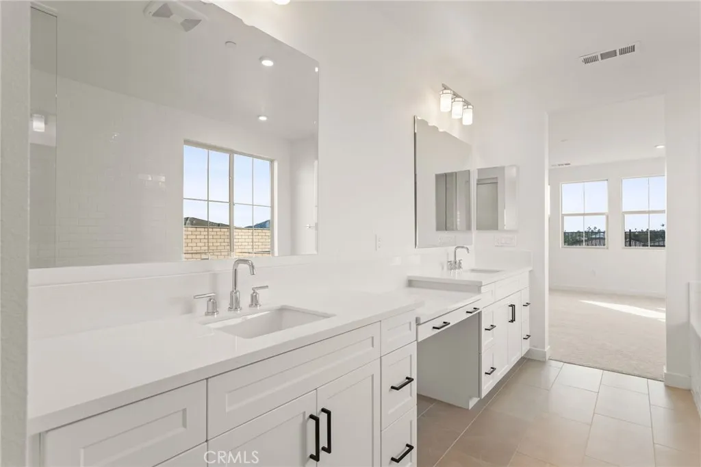 https://cdn.realtyfeed.com/cdn/127/306544476/337c230f50b951b651fab8ba2620e59e.webp