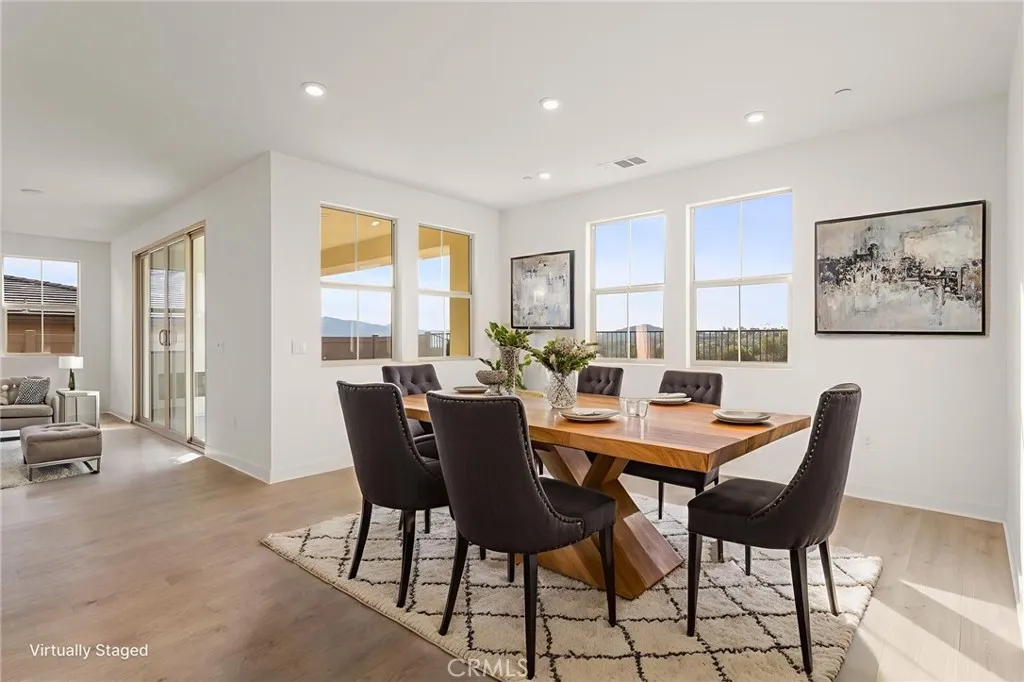 https://cdn.realtyfeed.com/cdn/127/306544476/5a18f1ae86d10649ae51b49a3e622770.webp