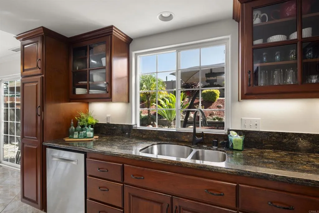 https://cdn.realtyfeed.com/cdn/127/306544481/81abf40740891eb659eeb1181bbc0243.webp