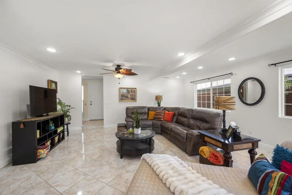 https://cdn.realtyfeed.com/cdn/127/306544481/ae0a60b13eae7cff047a0772b188bf44.webp