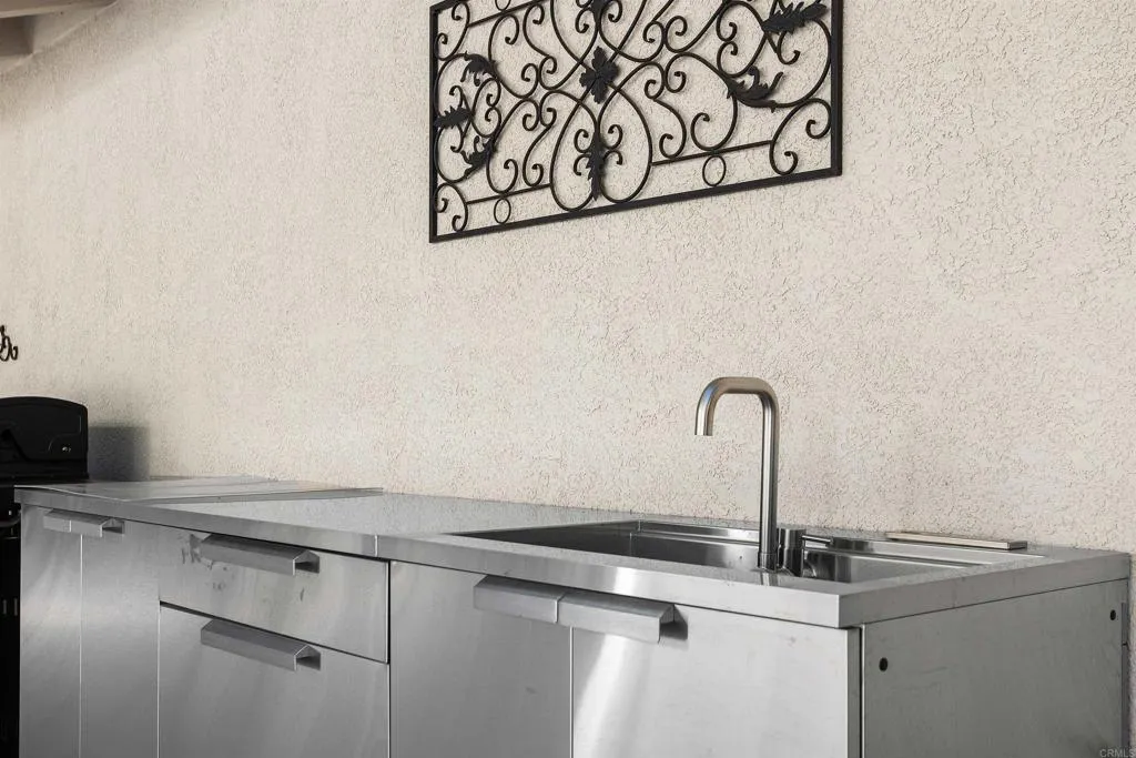 https://cdn.realtyfeed.com/cdn/127/306544577/2b1bd7eff6029f6e78a427fc92756697.webp