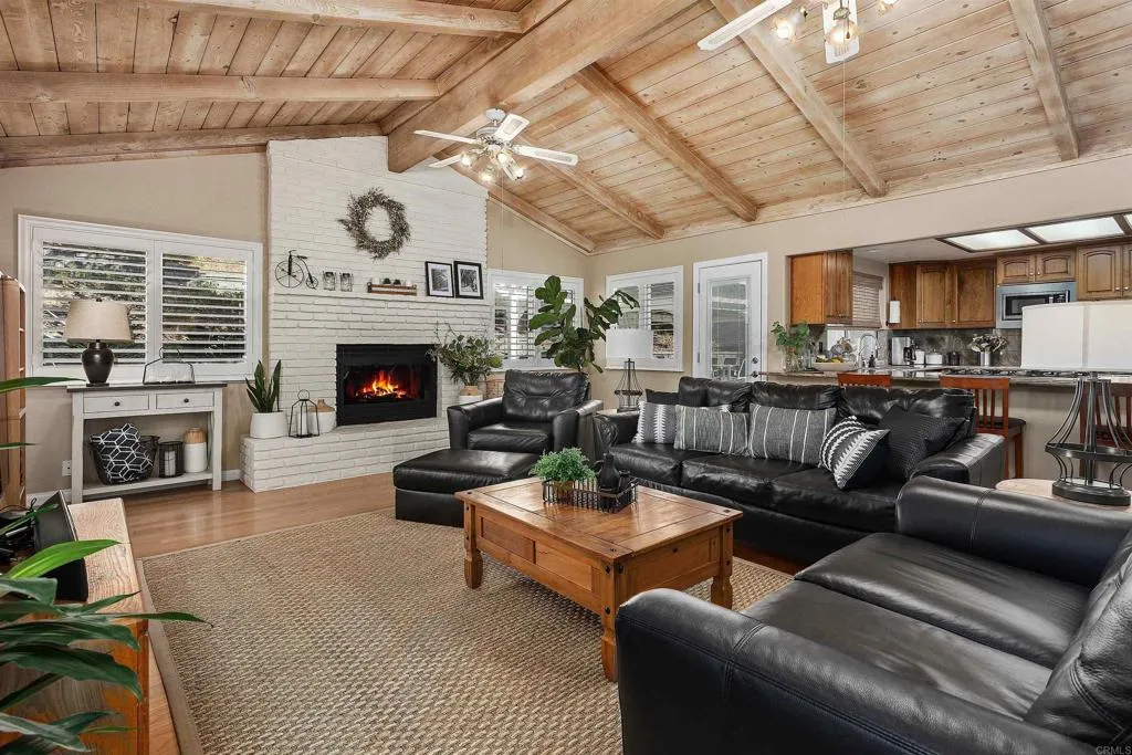 https://cdn.realtyfeed.com/cdn/127/306544577/726d5bd34de8492b9a2be0dc5c4ddaf5.webp