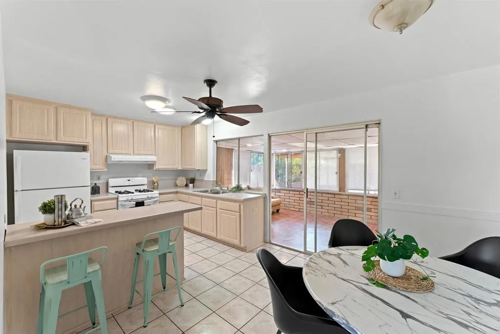 https://cdn.realtyfeed.com/cdn/127/306544635/0041e2d527cc7acae00ba1744ec7b00d.webp