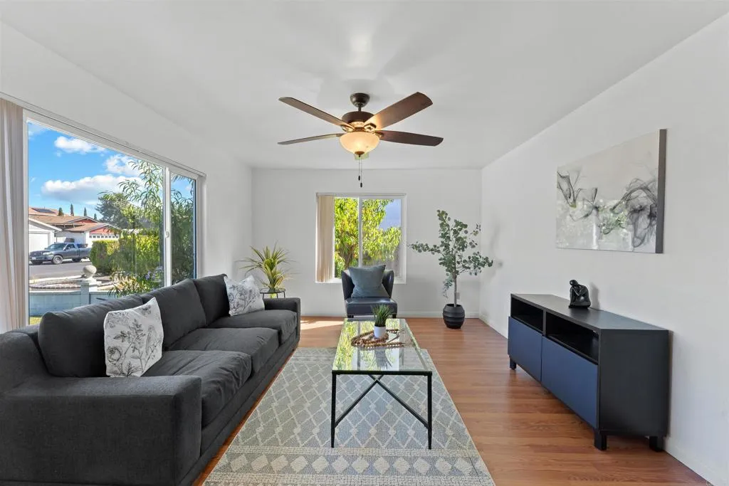 https://cdn.realtyfeed.com/cdn/127/306544635/9f6d7d818faad67d502d54ed9d28a65d.webp