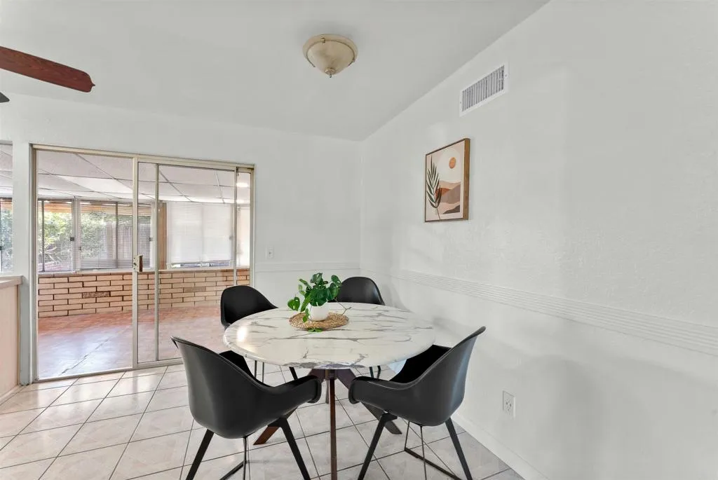 https://cdn.realtyfeed.com/cdn/127/306544635/a7f40f85c019770173887a8fd459e5ea.webp