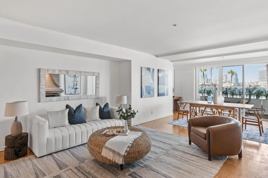 https://cdn.realtyfeed.com/cdn/127/306544680/c8a2215eed8e374a2eedae41d1126f09.webp