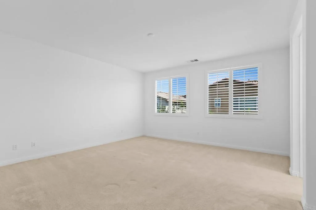 https://cdn.realtyfeed.com/cdn/127/306544759/57158831d9d559fcaf1f4ced9160dfcc.webp