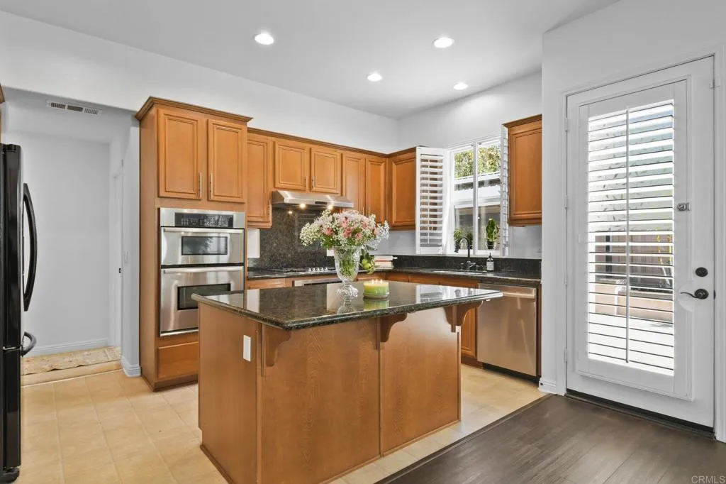 https://cdn.realtyfeed.com/cdn/127/306544759/980e4d44746b45ee700c6a5b5c304318.webp