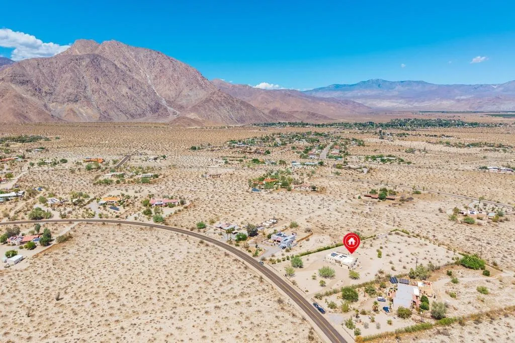 https://cdn.realtyfeed.com/cdn/127/306544798/20c83c4e7e491bf3bf6f313ba01c5906.webp