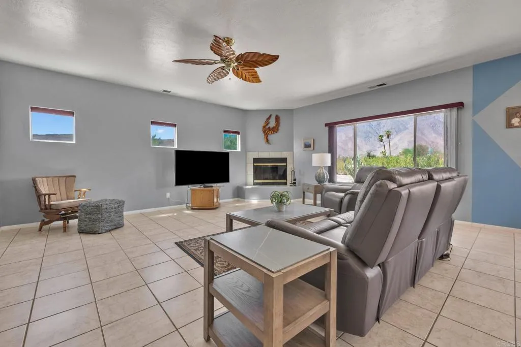 https://cdn.realtyfeed.com/cdn/127/306544798/a76f53474853ff9254c59792e1094c5b.webp
